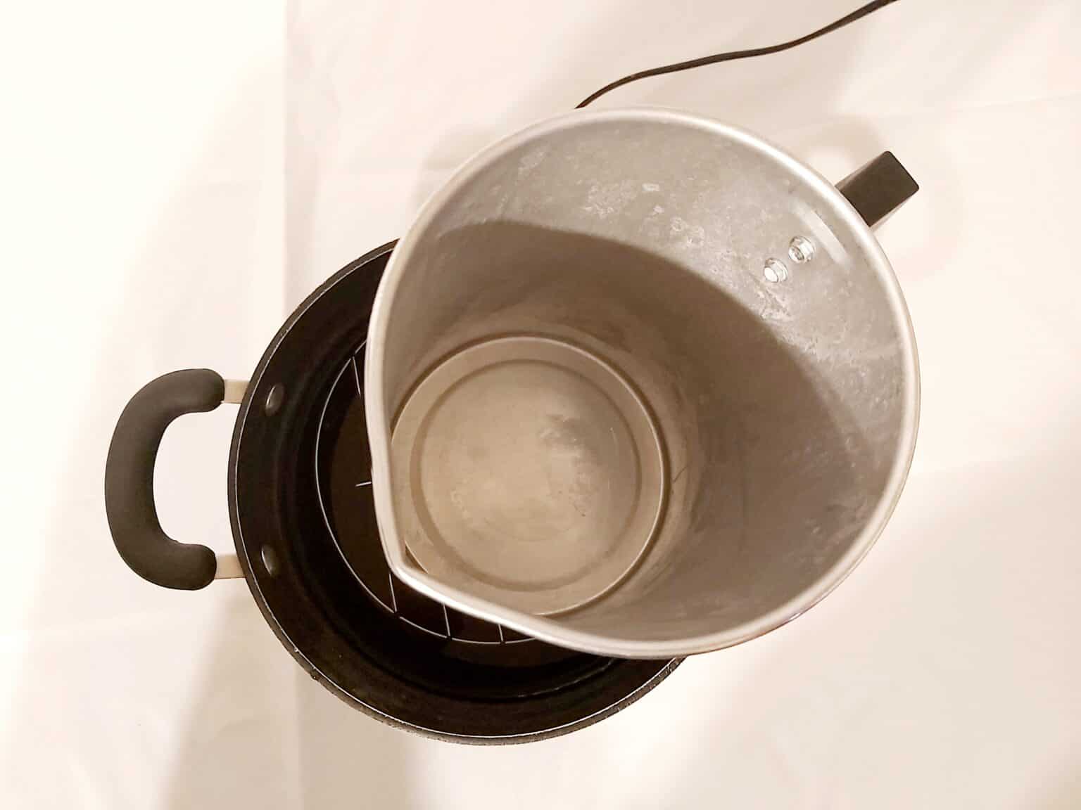 how-to-make-a-double-boiler-for-making-candles-candleers